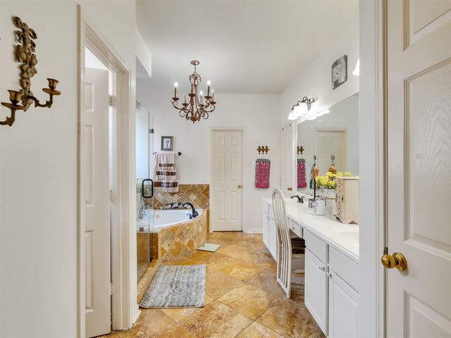 1922 Oakwood Court Drive, Baytown, TX 77521