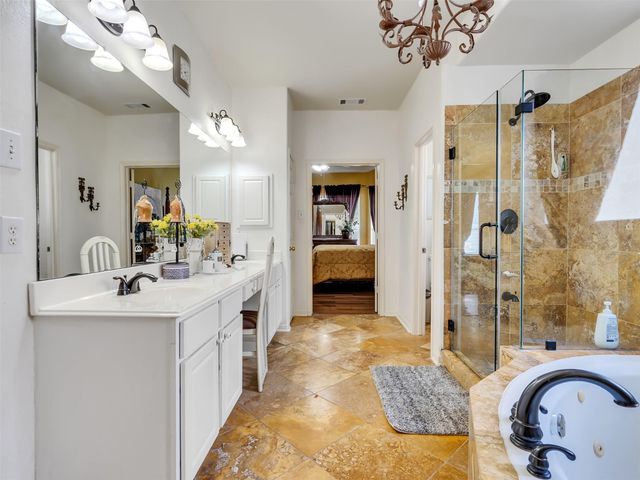 1922 Oakwood Court Drive, Baytown, TX 77521