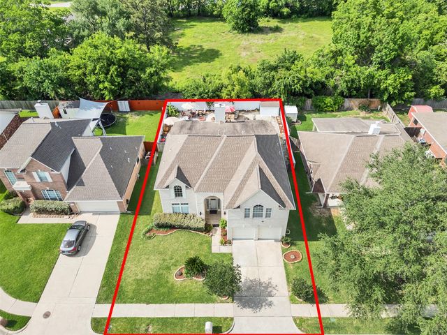 1922 Oakwood Court Drive, Baytown, TX 77521