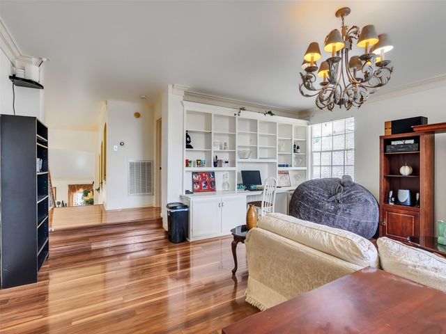 1922 Oakwood Court Drive, Baytown, TX 77521
