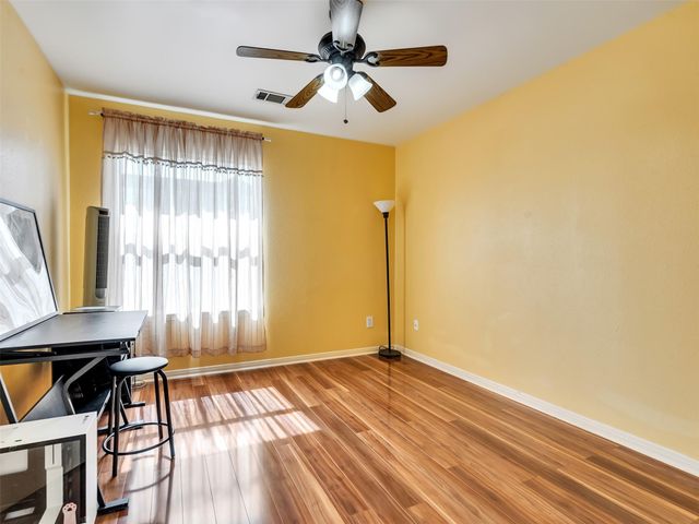 1922 Oakwood Court Drive, Baytown, TX 77521