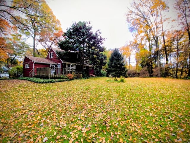 7 Knollwood Circle, Simsbury, CT 06070