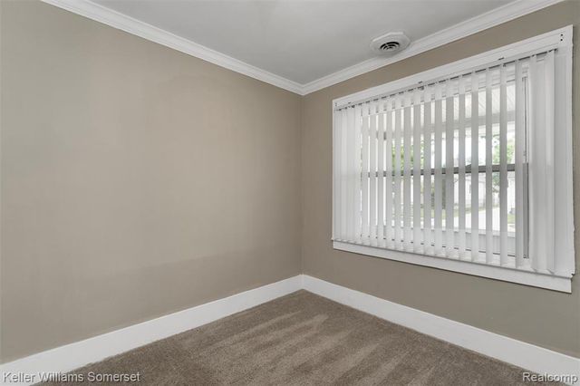 17638 Ivanhoe Street, Roseville, MI 48066