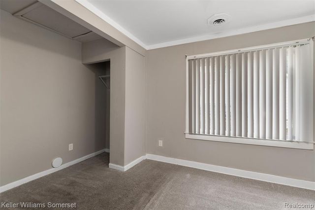 17638 Ivanhoe Street, Roseville, MI 48066