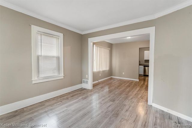 17638 Ivanhoe Street, Roseville, MI 48066
