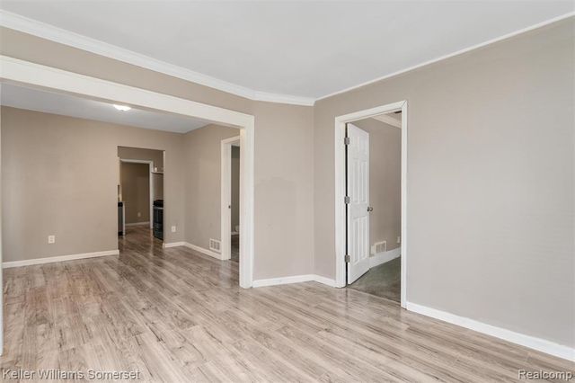 17638 Ivanhoe Street, Roseville, MI 48066