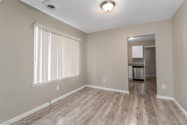 17638 Ivanhoe Street, Roseville, MI 48066