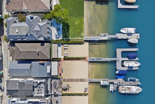 1411 E Bay, Newport Beach, CA 92661