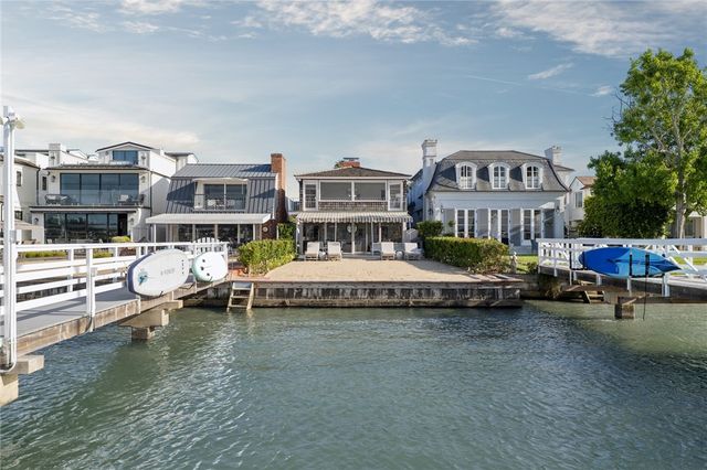 1411 E Bay, Newport Beach, CA 92661