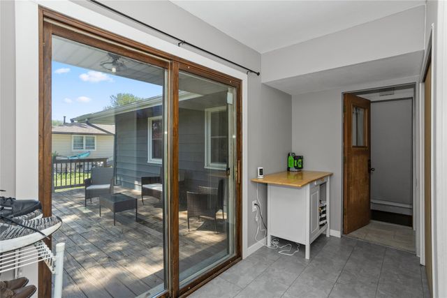 240 Bel Aire Drive, Waukee, IA 50263