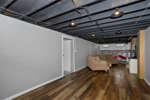 240 Bel Aire Drive, Waukee, IA 50263
