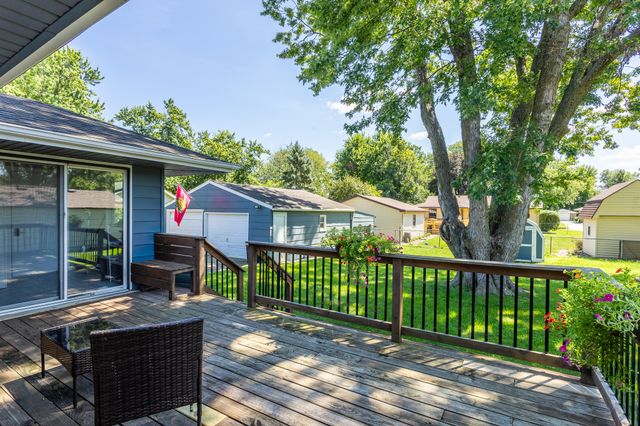 240 Bel Aire Drive, Waukee, IA 50263