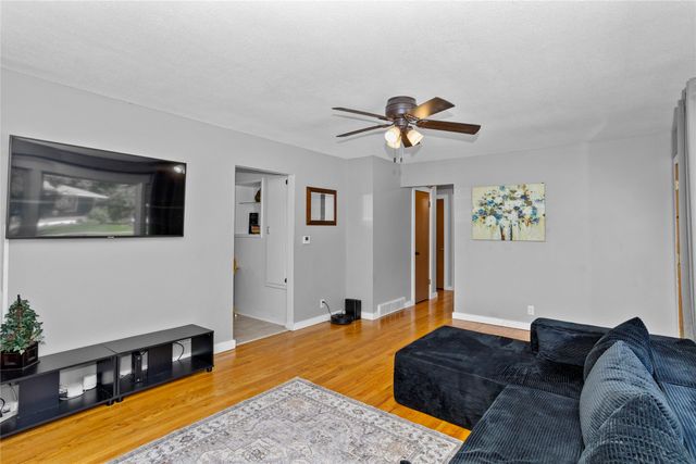 240 Bel Aire Drive, Waukee, IA 50263