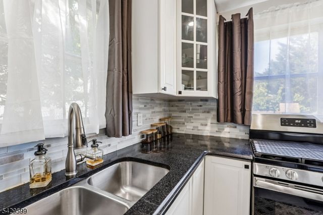 270 Longview Rd, Union Twp., NJ 07083
