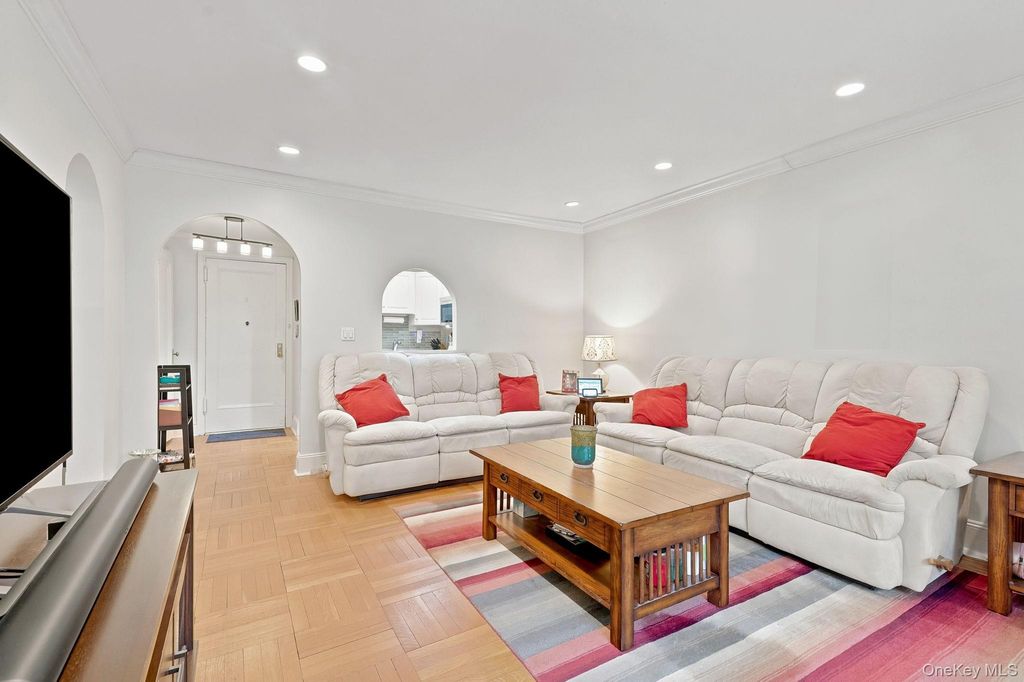 910 Stuart Avenue 2EF, Mamaroneck, NY 10543 — photo 5