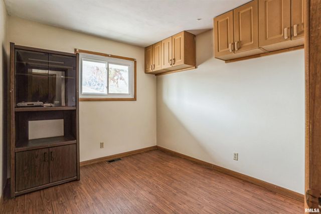 3403 4TH Street, East Moline, IL 61244