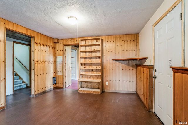 3403 4TH Street, East Moline, IL 61244