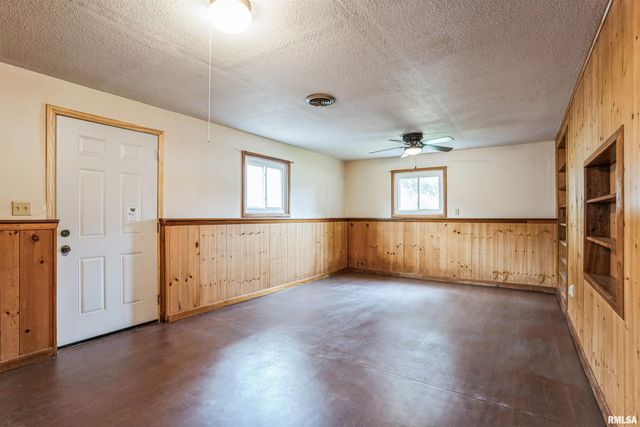 3403 4TH Street, East Moline, IL 61244