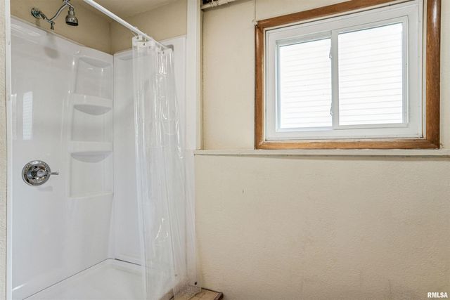 3403 4TH Street, East Moline, IL 61244