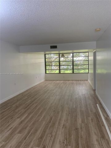 1705 Whitehall Dr 304, Davie, FL 33324