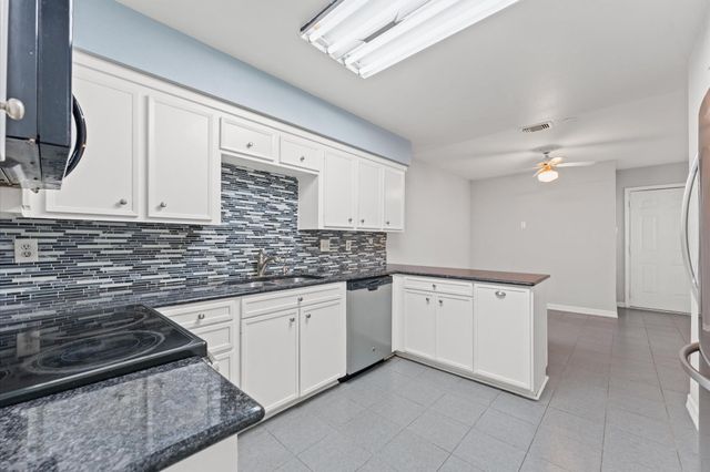 7655 S Braeswood Boulevard 47, Houston, TX 77071