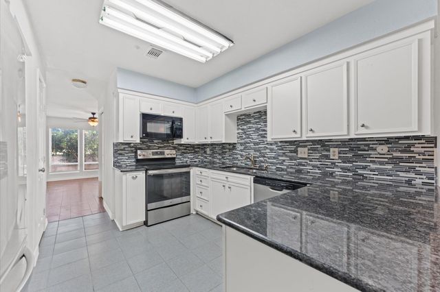 7655 S Braeswood Boulevard 47, Houston, TX 77071