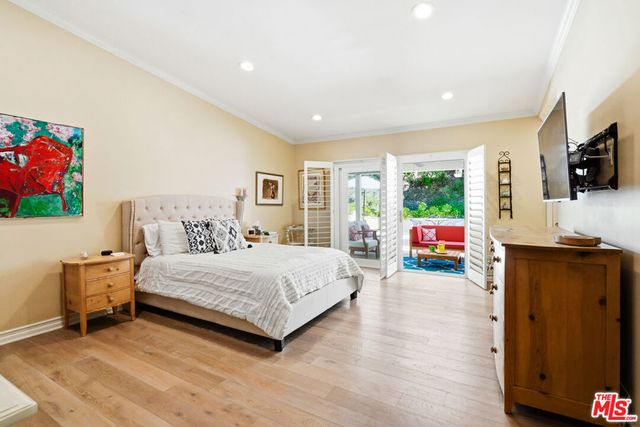 20209 Wells Drive, Woodland Hills, CA 91364