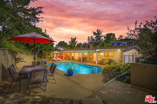 20209 Wells Drive, Woodland Hills, CA 91364