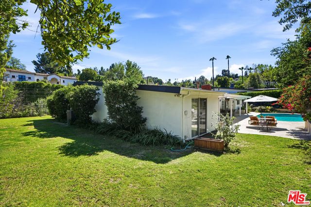 20209 Wells Drive, Woodland Hills, CA 91364