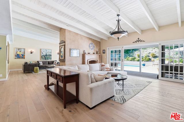 20209 Wells Drive, Woodland Hills, CA 91364