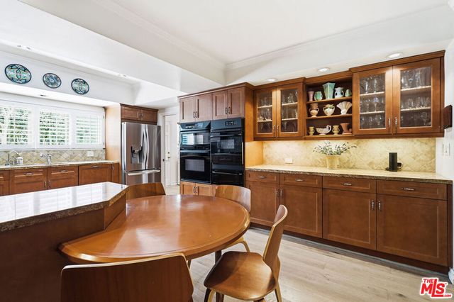 20209 Wells Drive, Woodland Hills, CA 91364