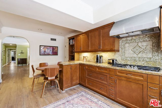 20209 Wells Drive, Woodland Hills, CA 91364