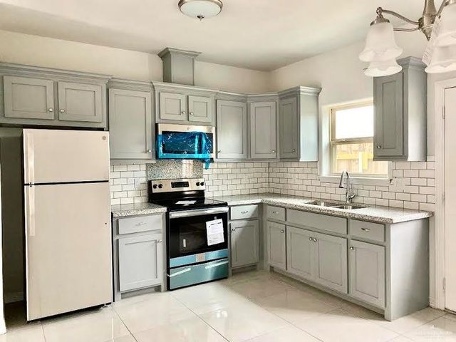 1920 Bahamas Drive 4, Edinburg, TX 78539