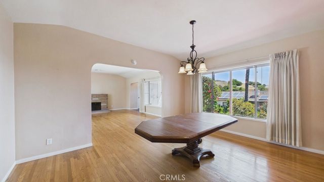 1633 Loma Crest Street, Glendale, CA 91205