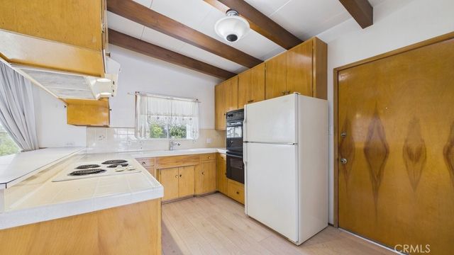 1633 Loma Crest Street, Glendale, CA 91205