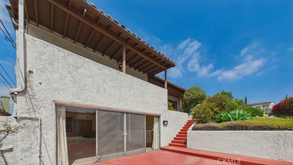 1633 Loma Crest Street, Glendale, CA 91205
