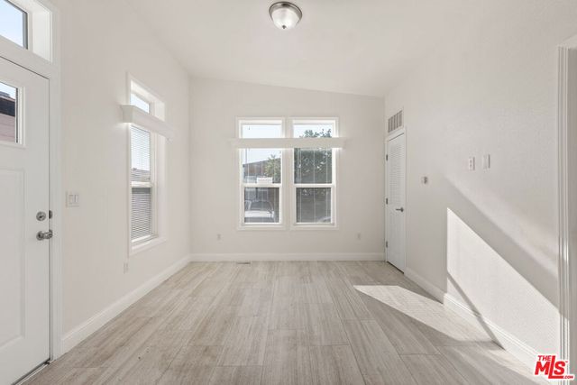 8250 Lankershim Boulevard 185, North Hollywood, CA 91605