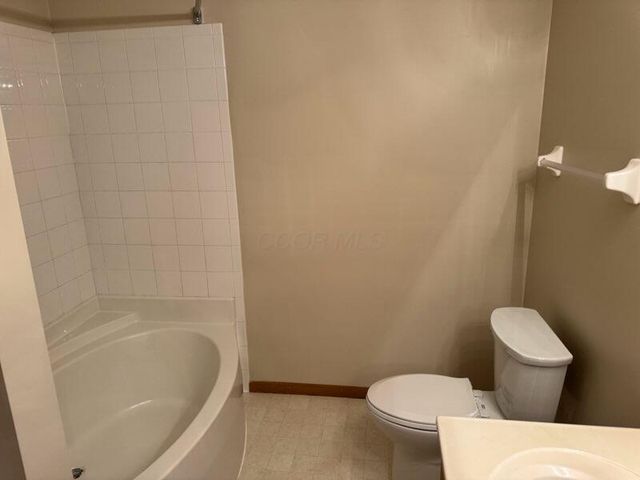 5579 Eagle Harbor Drive, Westerville, OH 43081