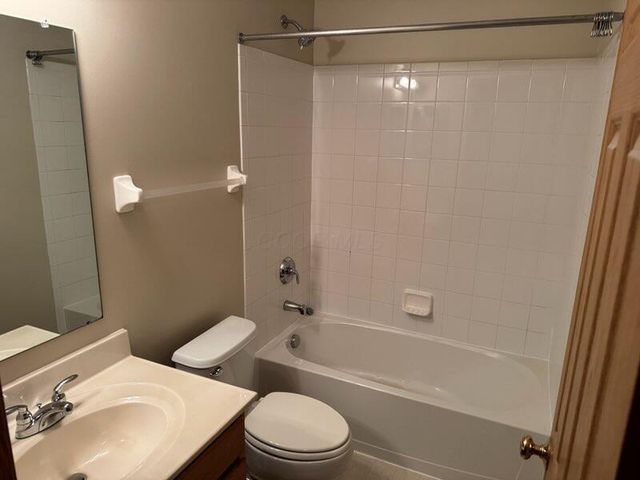 5579 Eagle Harbor Drive, Westerville, OH 43081