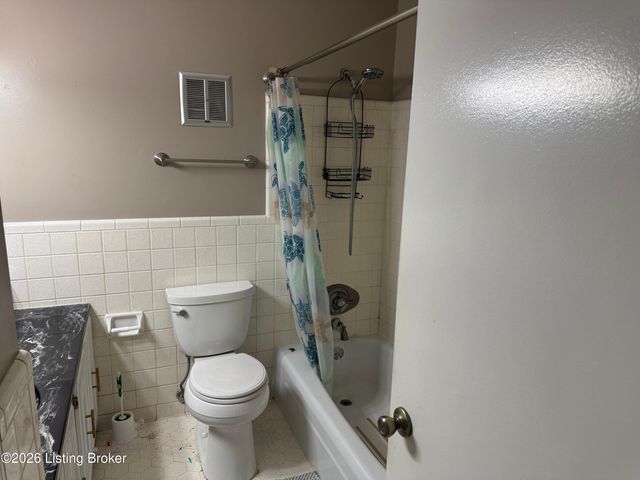 1815 Gardiner Ln APT J80, Louisville, KY 40205