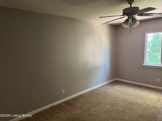 1815 Gardiner Ln APT J80, Louisville, KY 40205