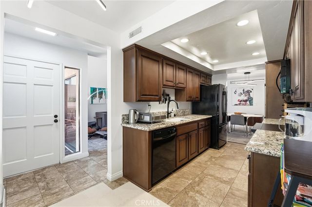 3669 Country Club Drive C, Long Beach, CA 90807