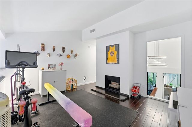 3669 Country Club Drive C, Long Beach, CA 90807