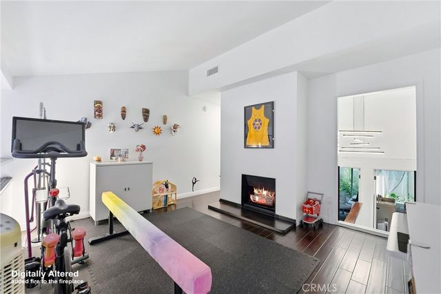 3669 Country Club Drive C, Long Beach, CA 90807