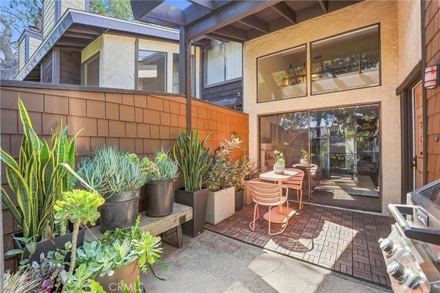 3669 Country Club Drive C, Long Beach, CA 90807