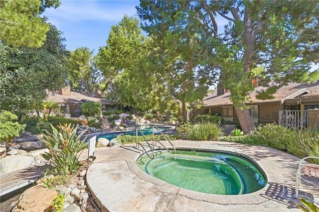 3669 Country Club Drive C, Long Beach, CA 90807