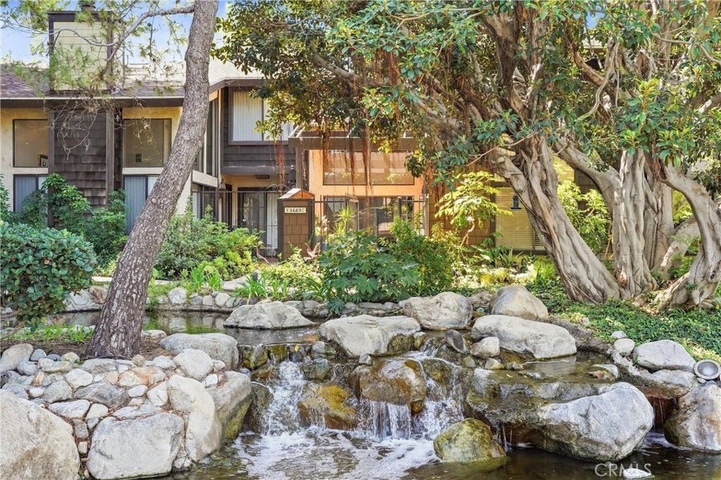 3669 Country Club Drive C, Long Beach, CA 90807