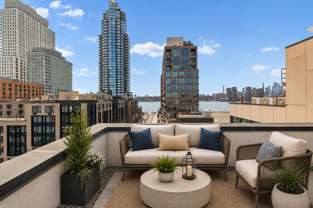 160 WEST Street PHC, New York City, NY 11222