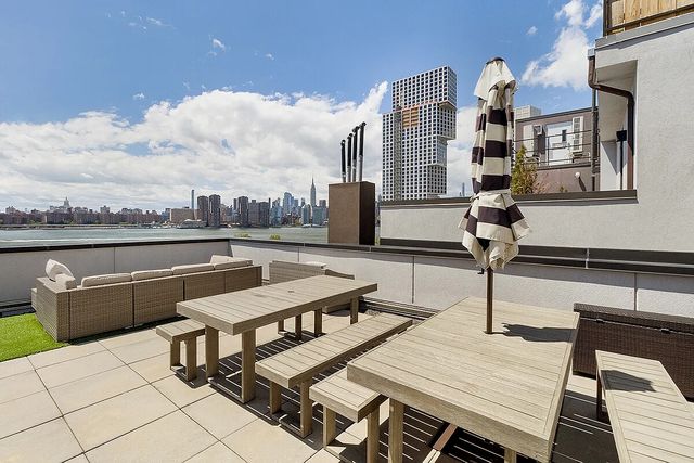 160 WEST Street PHC, New York City, NY 11222
