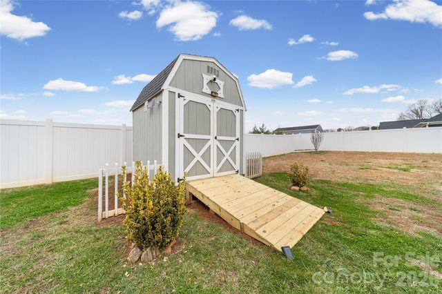 1055 Coppergate Drive, Salisbury, NC 28147